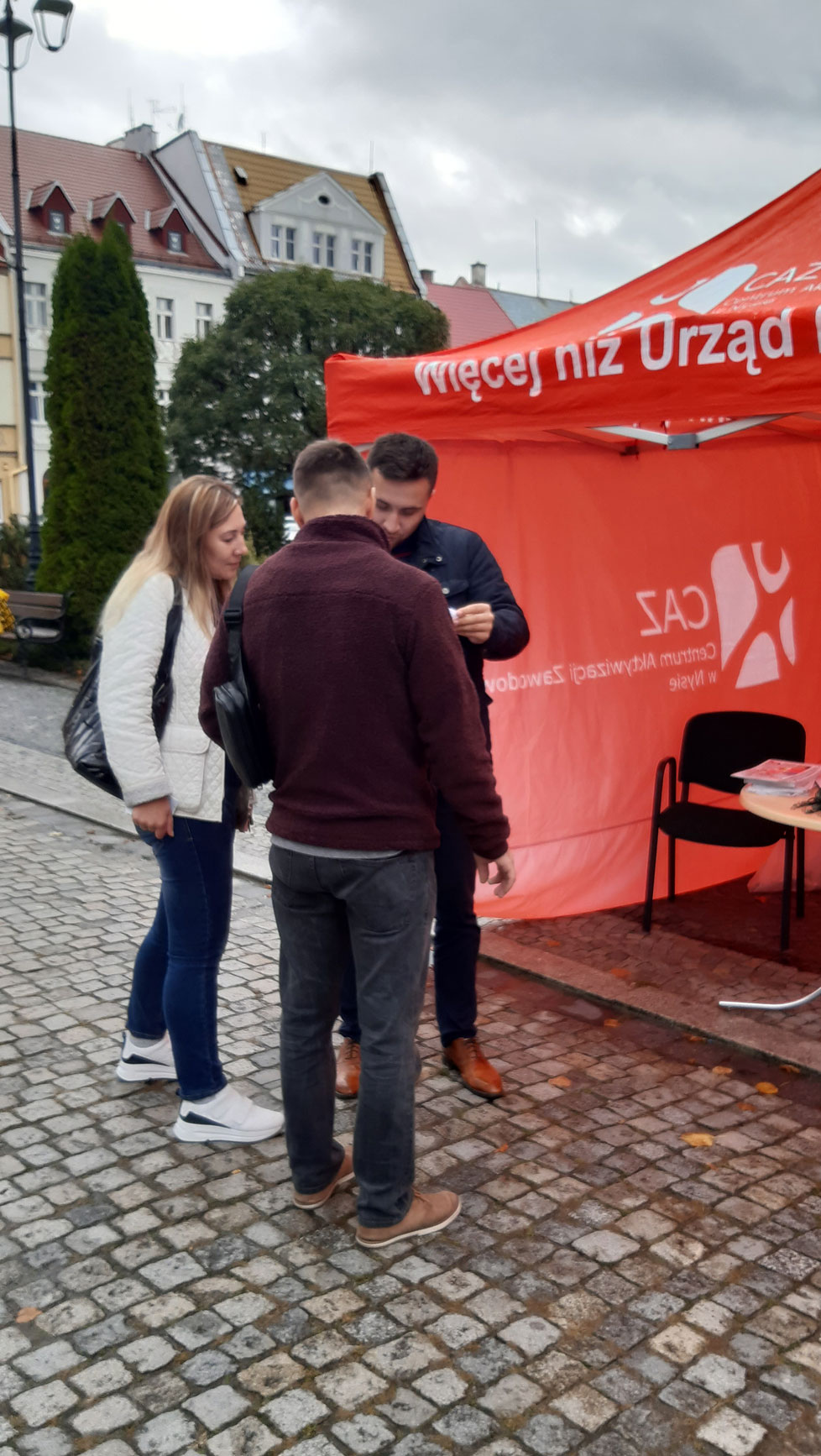zdjęcia z mobilnego punktu PUP