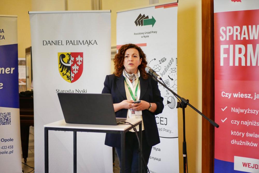 zdjęcie osoby prezentującej - ZUS